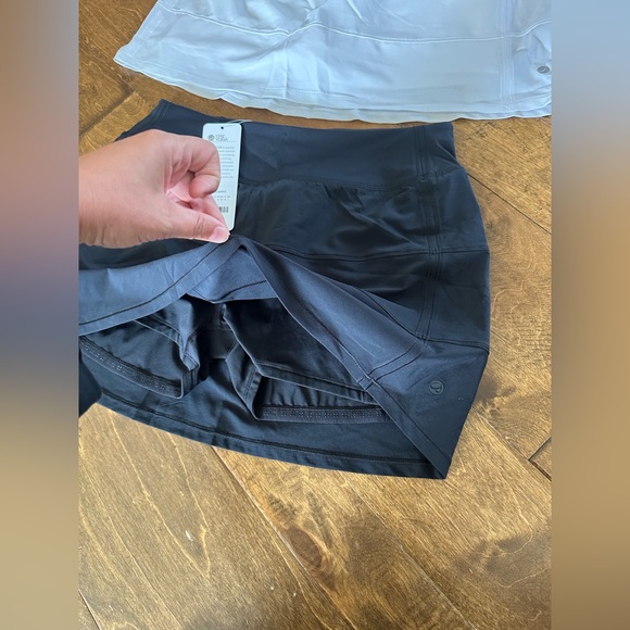 Set of 2 CRZ YOGA Womens High waisted Tennis Skirts 3 Pockets Skorts M - NWT - Picture 6 of 10